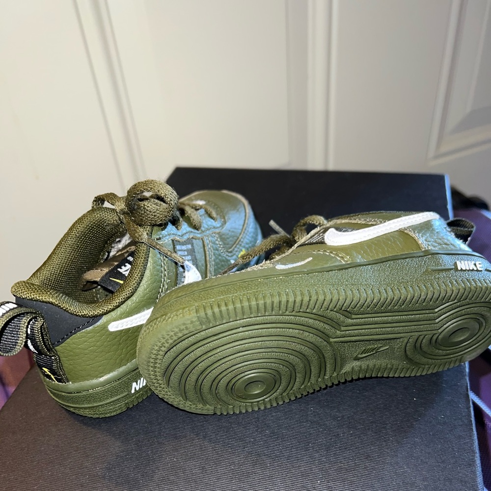 Toddlers Green Air one size 7